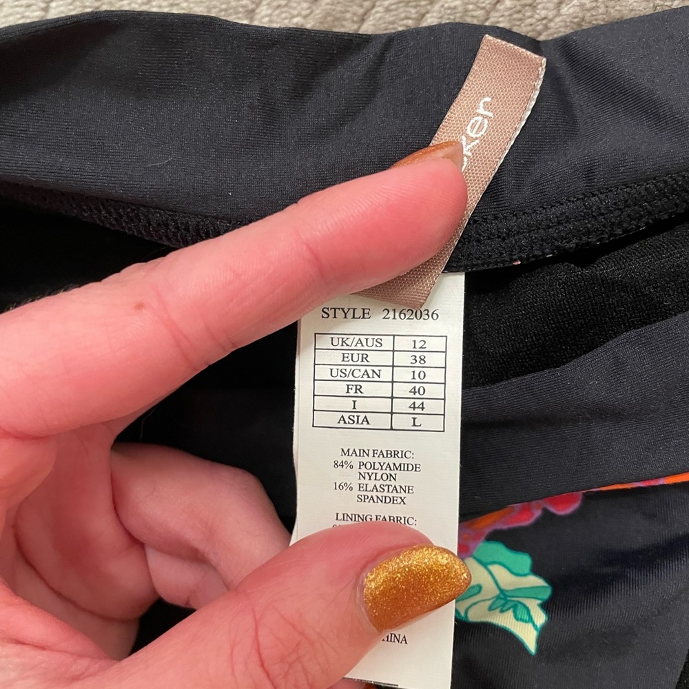 Adorable Patterned Sunseeker Patterned Swimsuit - image 4